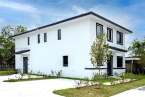 9155 Nw 32 Ave, Miami