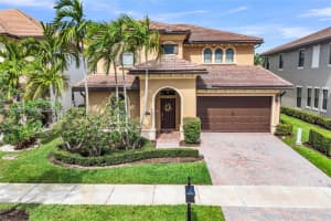8915 W Watercrest Cir W, Parkland