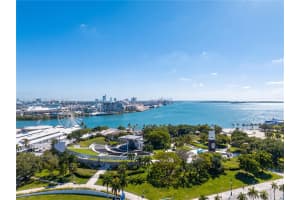 253 Ne 2nd St 424, Miami