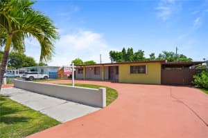 9930 SW 40th Terrace, Miami, FL 33165, - MLS#A12014378