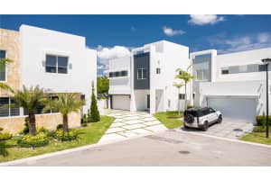10381 NW 67th Terrace, Doral, FL 33178, - MLS#A12014389