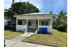 3566 Thomas Ave, Miami