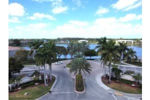 5025 Wiles Rd 105, Coconut Creek
