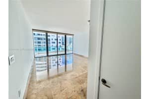 1331 Brickell Bay Dr 1006, Miami