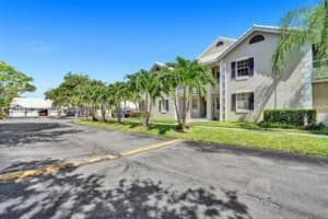 2871 N Oakland Forest Dr 210, Oakland Park