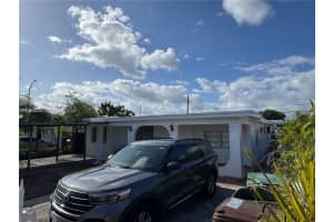 222 W 37th St #0, Hialeah, FL 33012, - MLS#A12014524