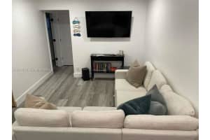 326 Wilson St APT 106, Hollywood, FL 33019, - MLS#A12014573