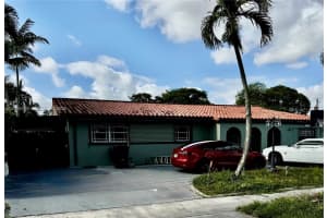 1314 W 77th St, Hialeah