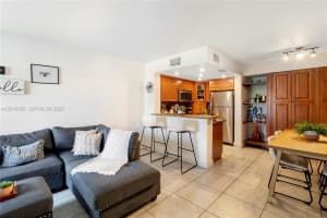 8540 NW 6th Ln # 7-201, Miami, FL 33126, - MLS#A12014598