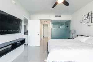92 SW 3rd St APT 1812, Miami, FL 33130, - MLS#A12014673