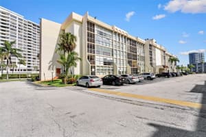 Building 3, 501 Three Islands Boulevard APT 518, Hallandale Beach, FL 33009, - MLS#A12014690