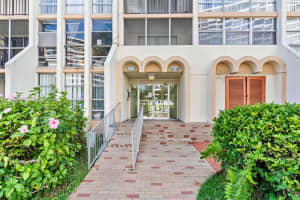 Building 3, 501 Three Islands Boulevard APT 518, Hallandale Beach, FL 33009, - MLS#A12014690