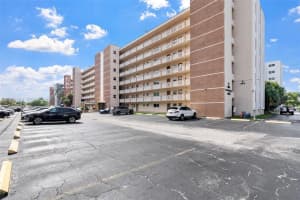 609 NE 14th Ave APT 405, Hallandale Beach, FL 33009, - MLS#A12014699