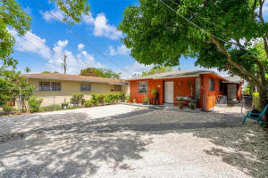 2385 NW 32nd St, Miami, FL 33142, - MLS#A12014723