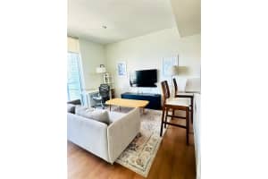 1060 Brickell Ave 3709, Miami