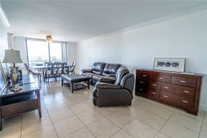 7300 Wayne Ave APT 401, Miami Beach, FL 33141, - MLS#A12014761