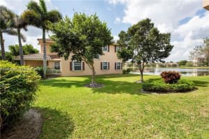 3371 Lakeside Dr #27, Davie, FL 33328, - MLS#A12014799