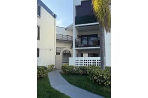 9735 Fontainebleau Blvd G109, Miami