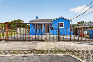 1211 NW 37th St, Miami, FL 33142, - MLS#A12014838