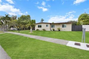 4230 SW 111th Ave, Miami, FL 33165, - MLS#A12014851