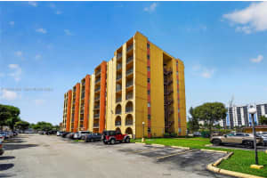 4801 NW 7th St, Miami, FL 33126, - MLS#A12014859