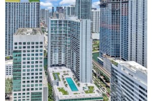 690 Sw 1st Ct 1934, Miami