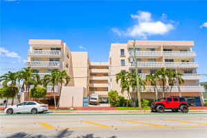 8530 Byron Ave APT 302, Miami Beach, FL 33141, - MLS#A12014882