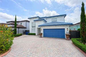 16528 SW 44th St, Miami, FL 33185, - MLS#A12014923