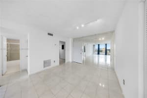 1865 79th Street Causeway APT 14D, North Bay Village, FL 33141, - MLS#A12014927