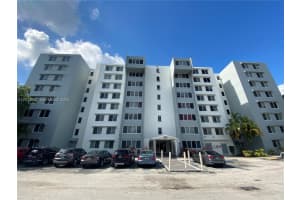 9143 Sw 77 Av B107, Miami