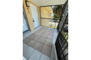 15609 Sw 73rd Cir Ter 8-12, Miami