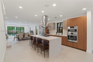 909 Ne 16th Ave, Fort Lauderdale
