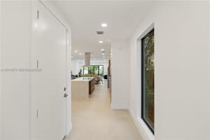 909 NE 16th Ave, Fort Lauderdale, FL 33304, - MLS#A12014975