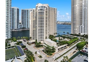 888 Brickell Key Dr APT 609, Miami, FL 33131, - MLS#A12015115