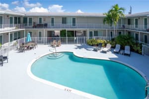 1940 Biarritz Dr 24, Miami Beach
