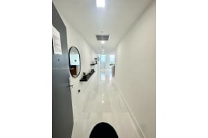7901 Hispanola Ave 604, North Bay Village