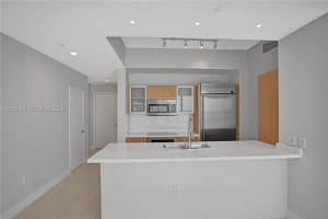 950 Brickell Bay Dr APT 4610, Miami, FL 33131, - MLS#A12015180