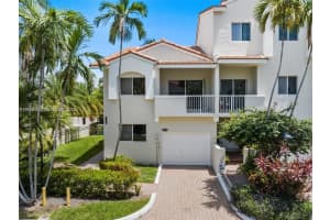 21399 Marina Cove Cir 11m, Aventura