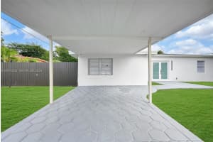 12621 Nw 22nd Ct, Miami