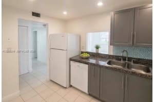 4304 NW 9th Ave Apt 3-2h, Pompano Beach, FL 33064, - MLS#A12015269