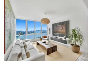 100 S Pointe Dr 2003, Miami Beach