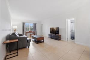 2426 SE 17th St APT 303A, Fort Lauderdale, FL 33316, - MLS#A12015289
