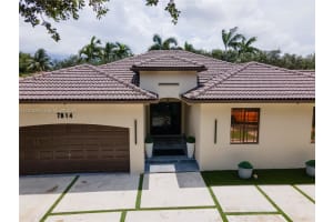 7814 Nw 165th St, Miami Lakes