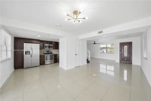 5320 W 26th Ave 108, Hialeah