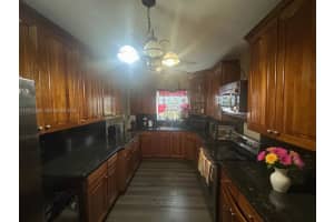 410 NW 98th St, Miami, FL 33150, - MLS#A12015364