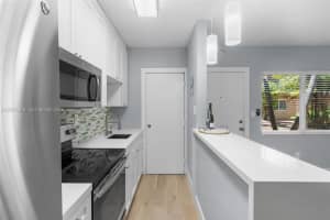 6330 SW 79th St APT 4, South Miami, FL 33143, - MLS#A12015366
