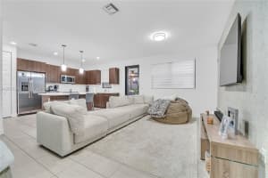 7903 NW 105th Ave, Doral, FL 33178, - MLS#A12015392