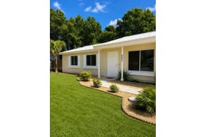 24th St SW, Florida Ridge, FL 32962, - MLS#A12015417