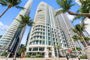300 S Biscayne Blvd t 2407, Miami, FL 33131, - MLS#A12015461