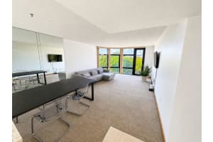3375 N Country Club Dr 407, Aventura